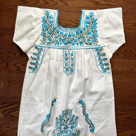 Mexican Dress - Picture 2 of 4